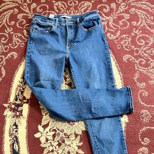 Levi’s 721 high rise skinny jeans- size 30 - new or like new